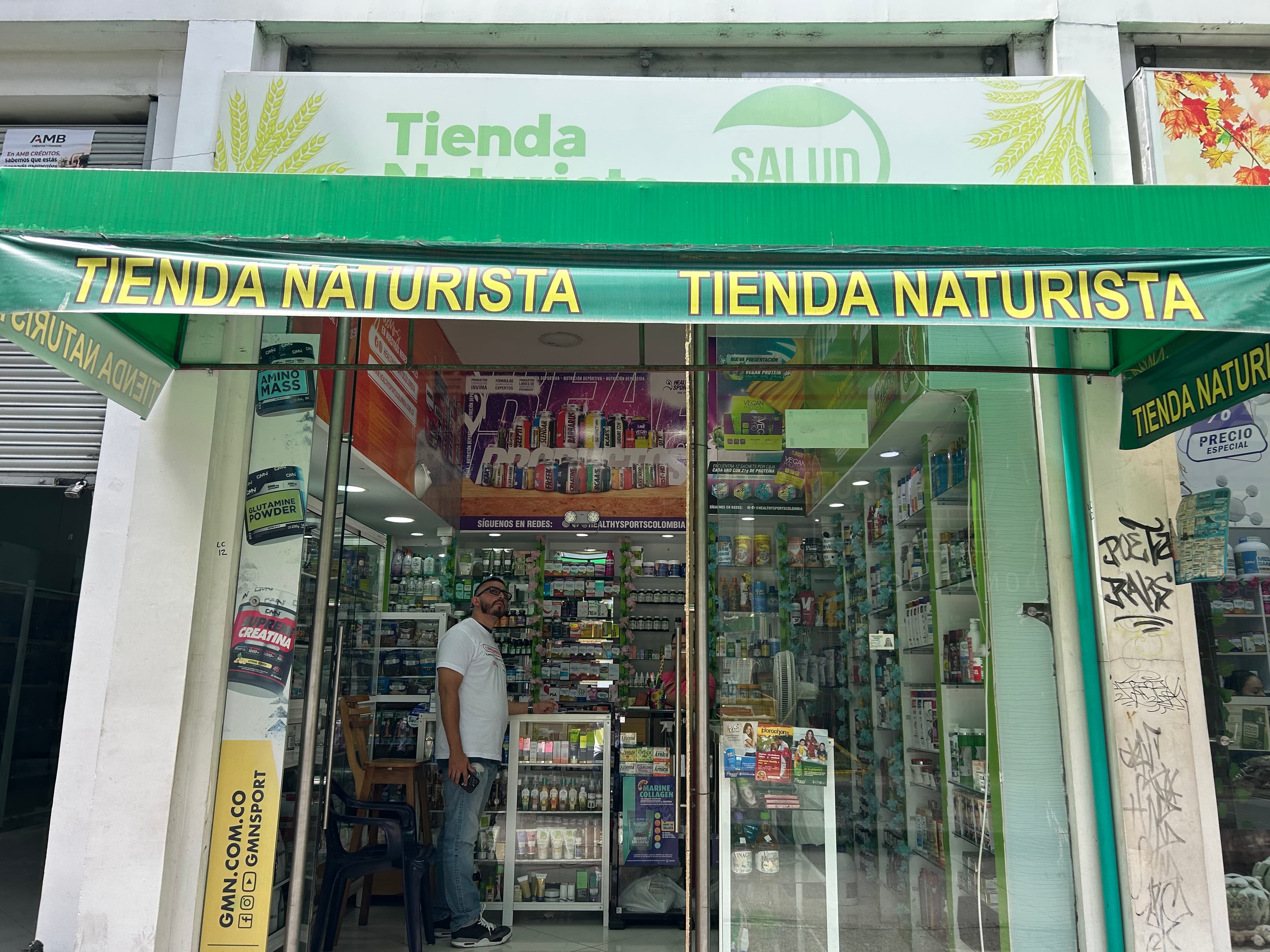 Logo de Salud y punto